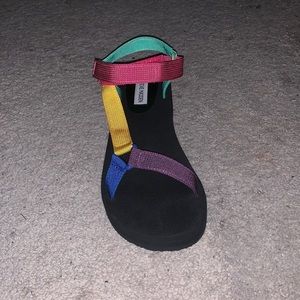 Steve Madden Henley Sandals